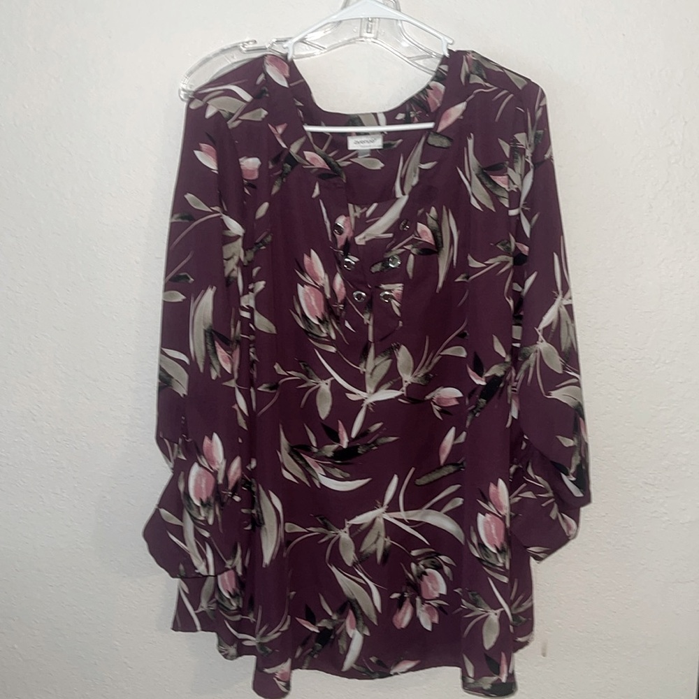 Avenue top size 22/24